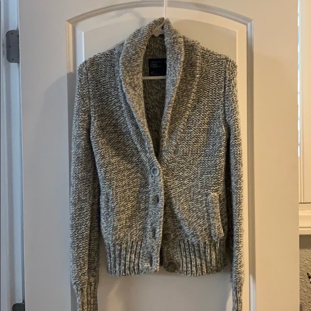 American eagle sweater